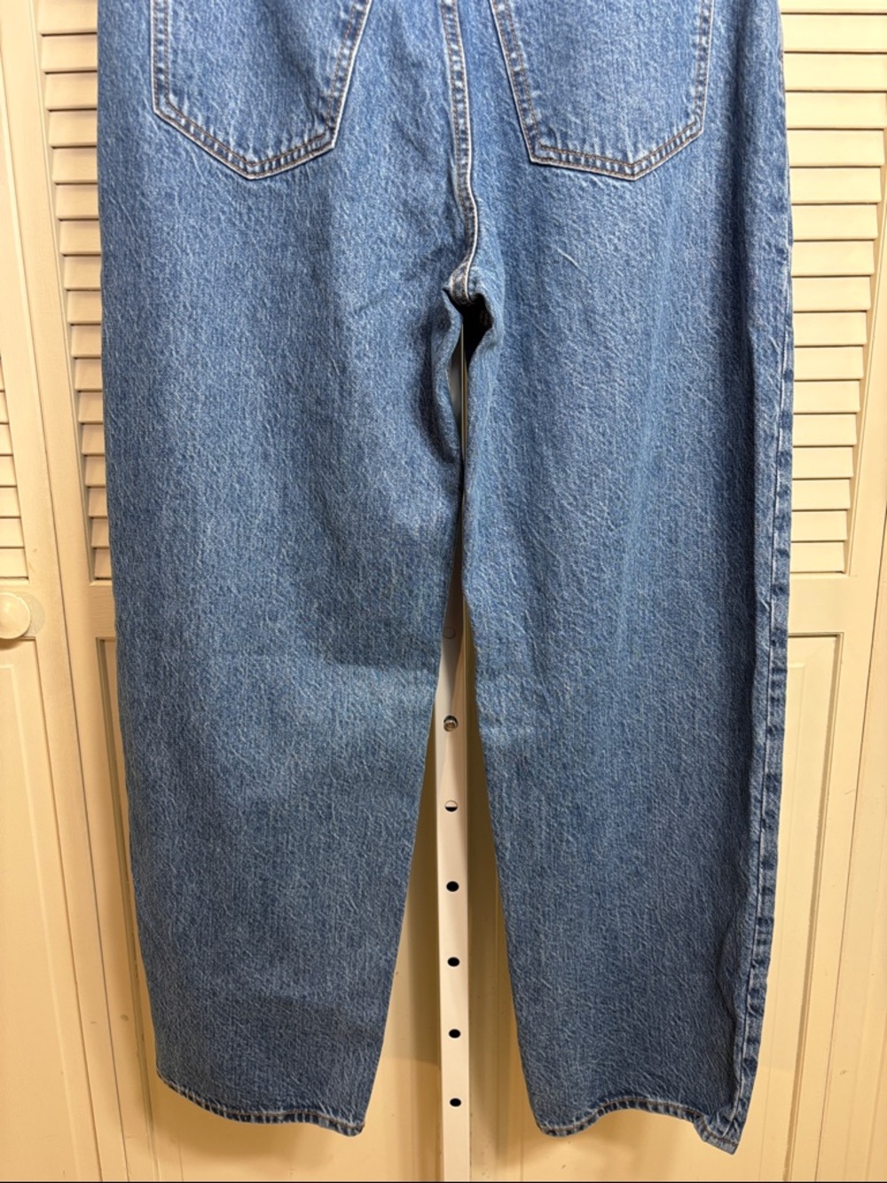 NWT Abercrombie & Fitch High Rise Taper Jeans Blue Medium Wash Size 8 Short - Picture 11 of 13